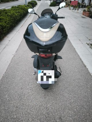 Honda SH 125i Negra