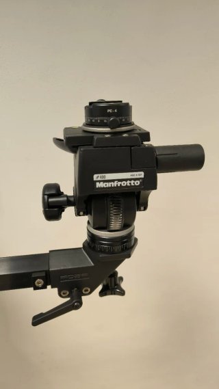 Stand Studio Foba 2'40m altura