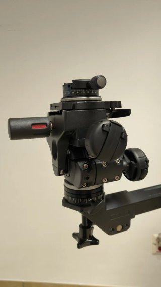 Stand Studio Foba 2'40m altura