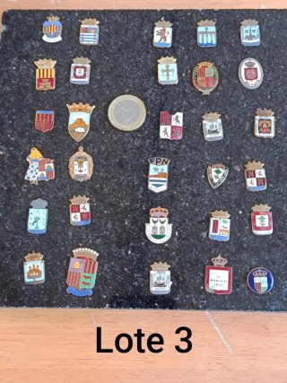 Lote insignias heráldicas ayuntamientos