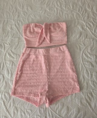 Conjunto top y shorts rosa
