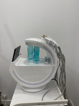Máquina Hidrafacial Rentable Como Nueva