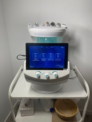 Máquina Hidrafacial Rentable Como Nueva