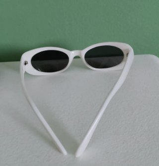 Gafas de sol blancas vintage