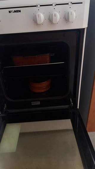 Cocina compacta con horno y vitrocerámica