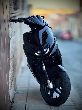 Yamaha Aerox Negra