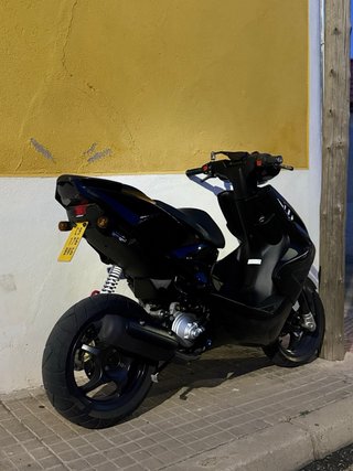 Yamaha Aerox Negra