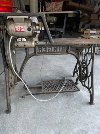 Mesa Singer zapatero con motor