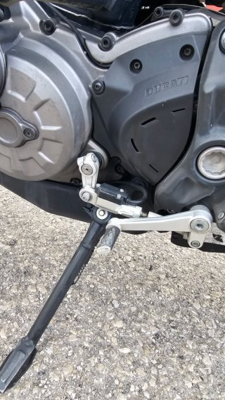 Ducati Monster 821 2018 Dark – FULL extras, DESMO
