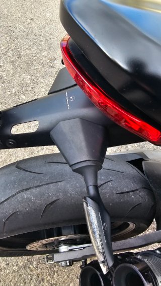 Ducati Monster 821 2018 Dark – FULL extras, DESMO