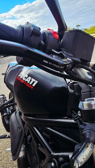Ducati Monster 821 2018 Dark – FULL extras, DESMO