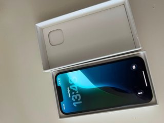 iPhone 13 Apple