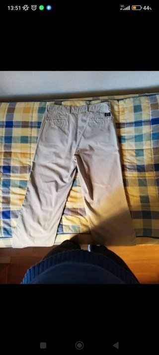 Pantalón casual hombre beige