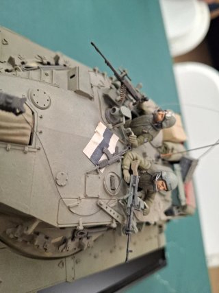 Maqueta vehículo blindado militar