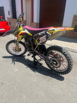 Suzuki RM-Z 250 Motocross