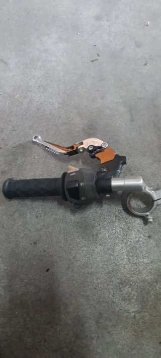Mando Izquierdo Moto con Maneta y Soporte