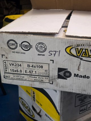 Llantas de aleación plateadas VASCO