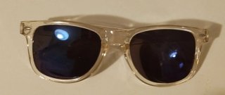 Gafas de sol transparentes con cristal azul
