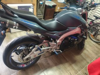 Suzuki GSR600 Naked Moto