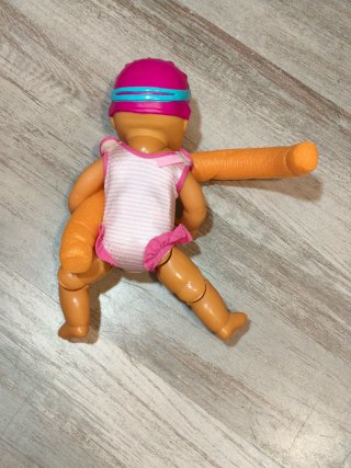 Muñeco Nenuco nadador con flotador