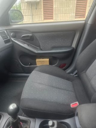 Hyundai Elantra 2004