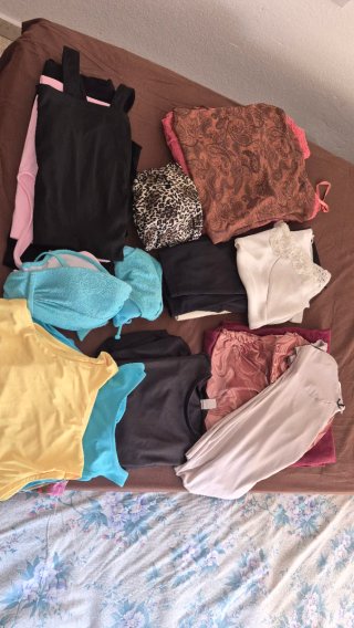 Vendo lote di abbigliamento da donna
