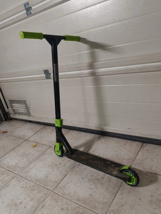 Patín Freestyle Negro y Verde