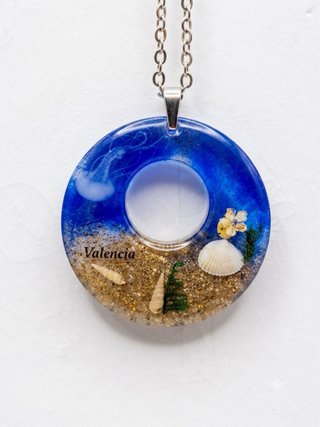 Collar Resina Playa Valencia.