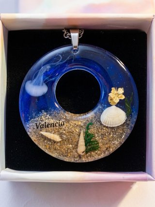 Collar Resina Playa Valencia.