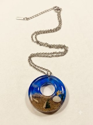 Collar Resina Playa Valencia.