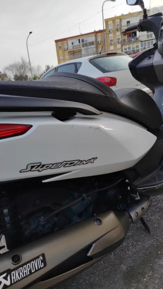 Kymco 300 ABS Maxi Scooter