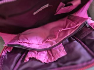 Bolso de mano y hombro rosa y fucsia