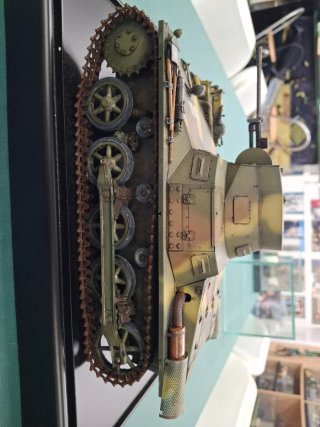Maqueta vehículo blindado militar