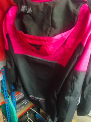 Chaqueta Moto Shima Rosa y Negra