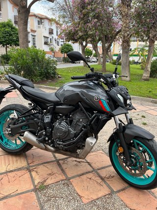 Yamaha MT-07 Negra y Verde