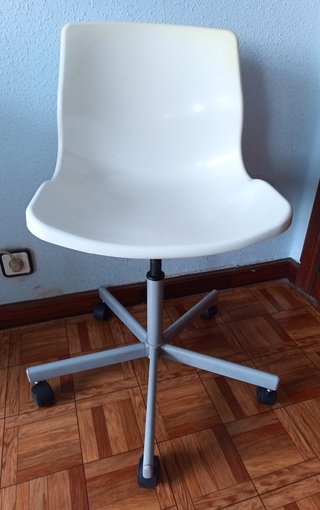 Silla Oficina IKEA SNILLE Blanca