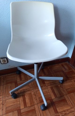 Silla Oficina IKEA SNILLE Blanca