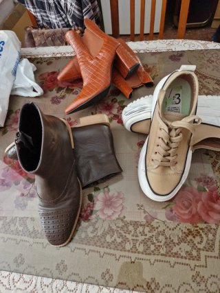 Botines y zapatillas piel talla 39