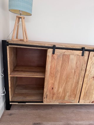 Cómoda de madera de mango con cajones