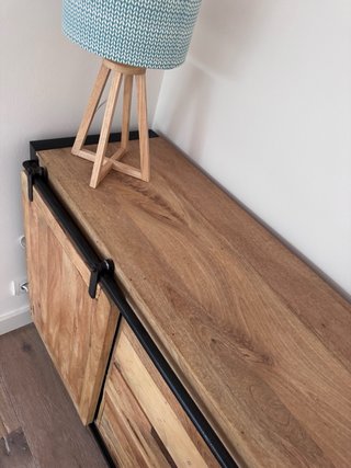 Cómoda de madera de mango con cajones