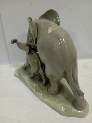 OFERTÓN Figura Lladró Elefantes con desperfectos