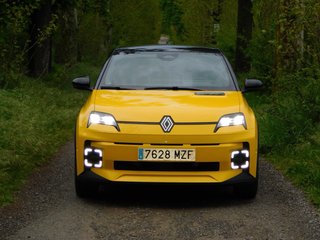 Renault 5 E-TECH 2025