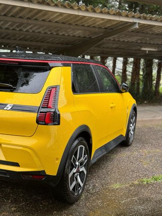 Renault 5 E-TECH 2025