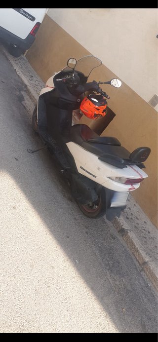 Suzuki burgman