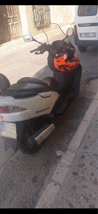 Suzuki burgman