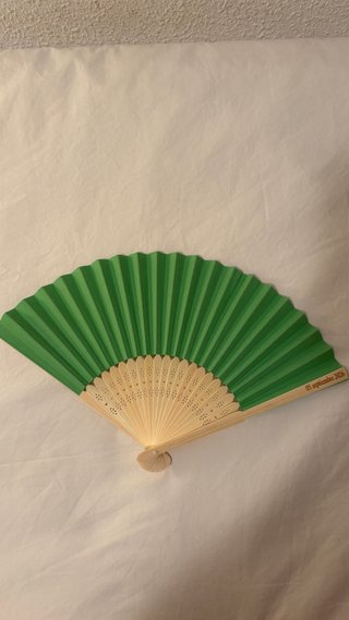 Abanicos verdes personalizados