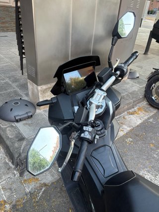 Keeway XDV 125 EVO PRO Negra y Dorada