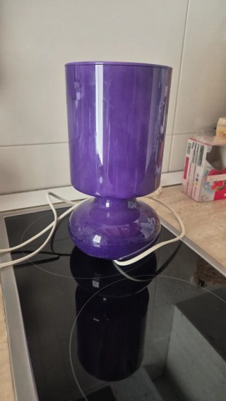 Lámpara de cristal morado