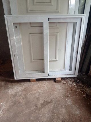 Ventanas de aluminio doble cristal.  Paneles nuevo