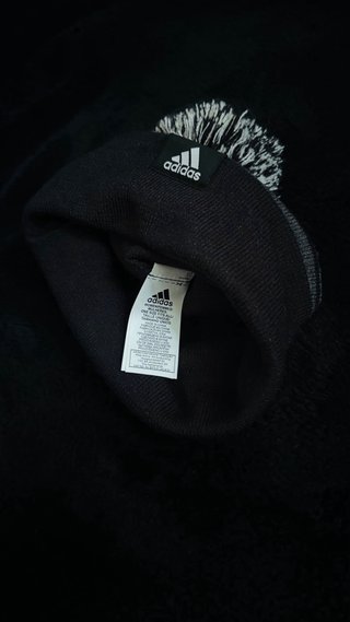 Gorro Adidas Pompon Negro Blanco Talla Única